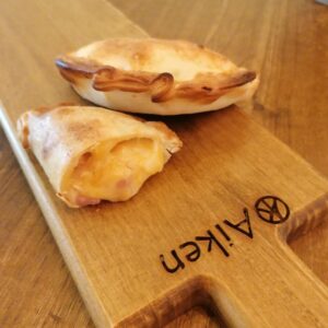 Empanada Bacon y Cheddar